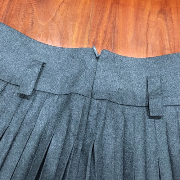 Celine Pleated Knee Length Skirk size 36 - Picture 5 of 8